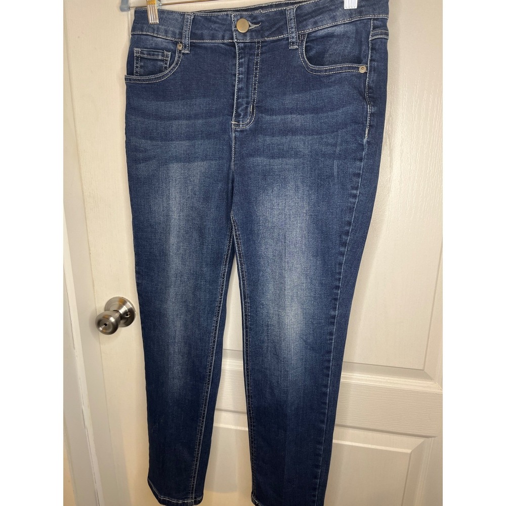 EST 1946 Denim Women's Classic Blue Jeans Size 8 Embroidered Back Pockets - Picture 2 of 5